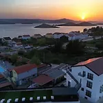 Mobile Homes Sara - Camping Turanj , Adriatic , Dalmatia キャンプ場