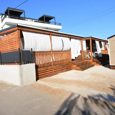 Mobile Homes Sara - Camping Turanj , Adriatic , Dalmatia キャンプ場