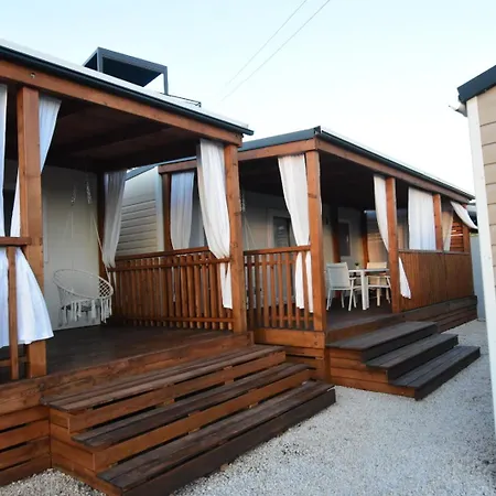 Mobile Homes Sara - Camping Turanj , Adriatic , Dalmatia キャンプ場 トゥラニ